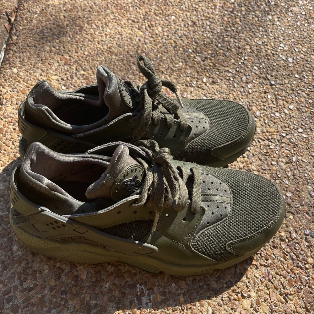 Nike Air Huarache Men’s Olive Green